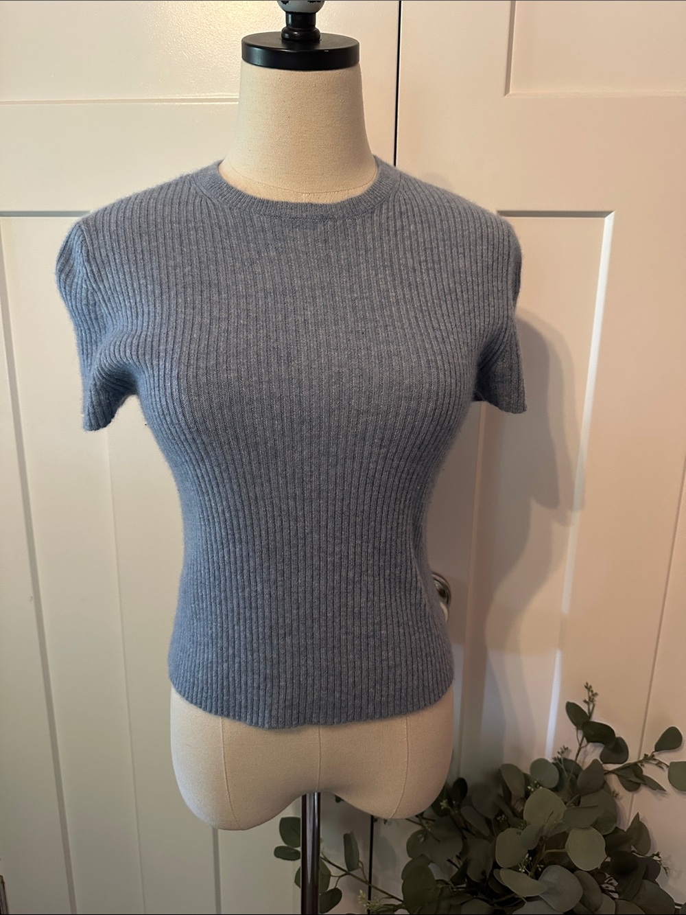 House of Harlow 1960 Ribbed Short-Sleeve crop top M cashmere dusty blue Sweater